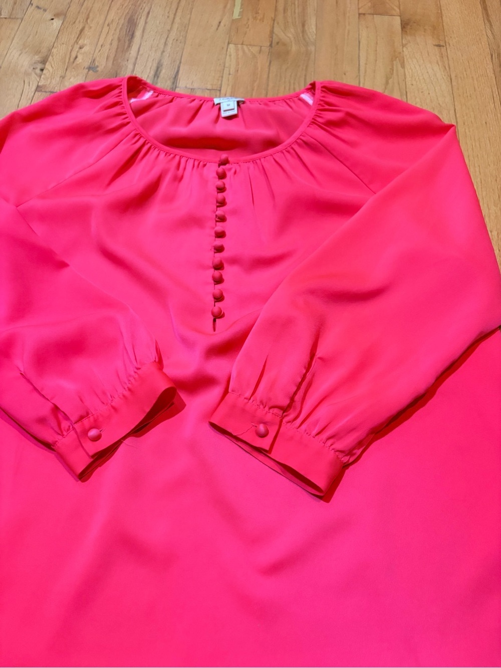 J.Crew Hot Pink Coral Covered Button Long Sleeve Blouse Women’s Medium - Picture 4 of 9